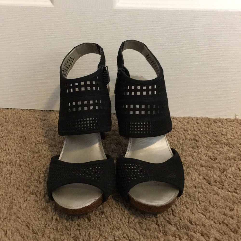 Me Too Black Heels